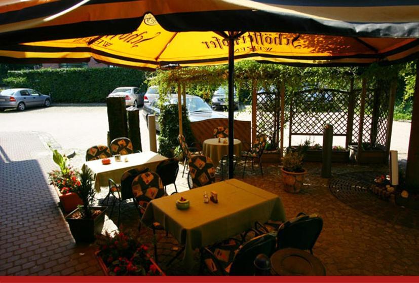 Hotel & Restaurant "Zur Linde" Spergau Extérieur photo